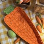 Canasta de zanahoria tejida