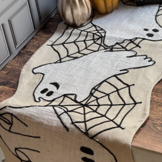 Camino de mesa fantasmas telaraña